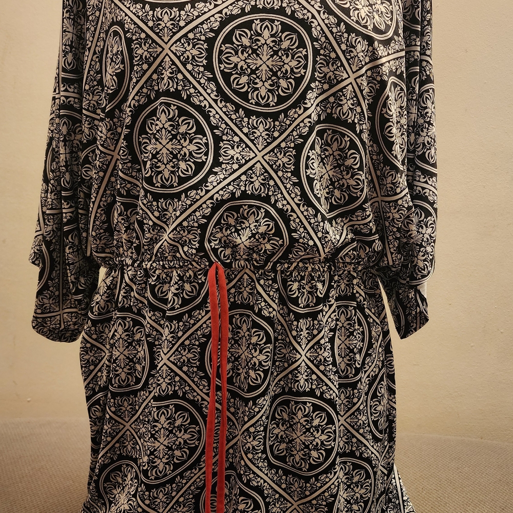 Elegant Black and Silver Patterned Dress